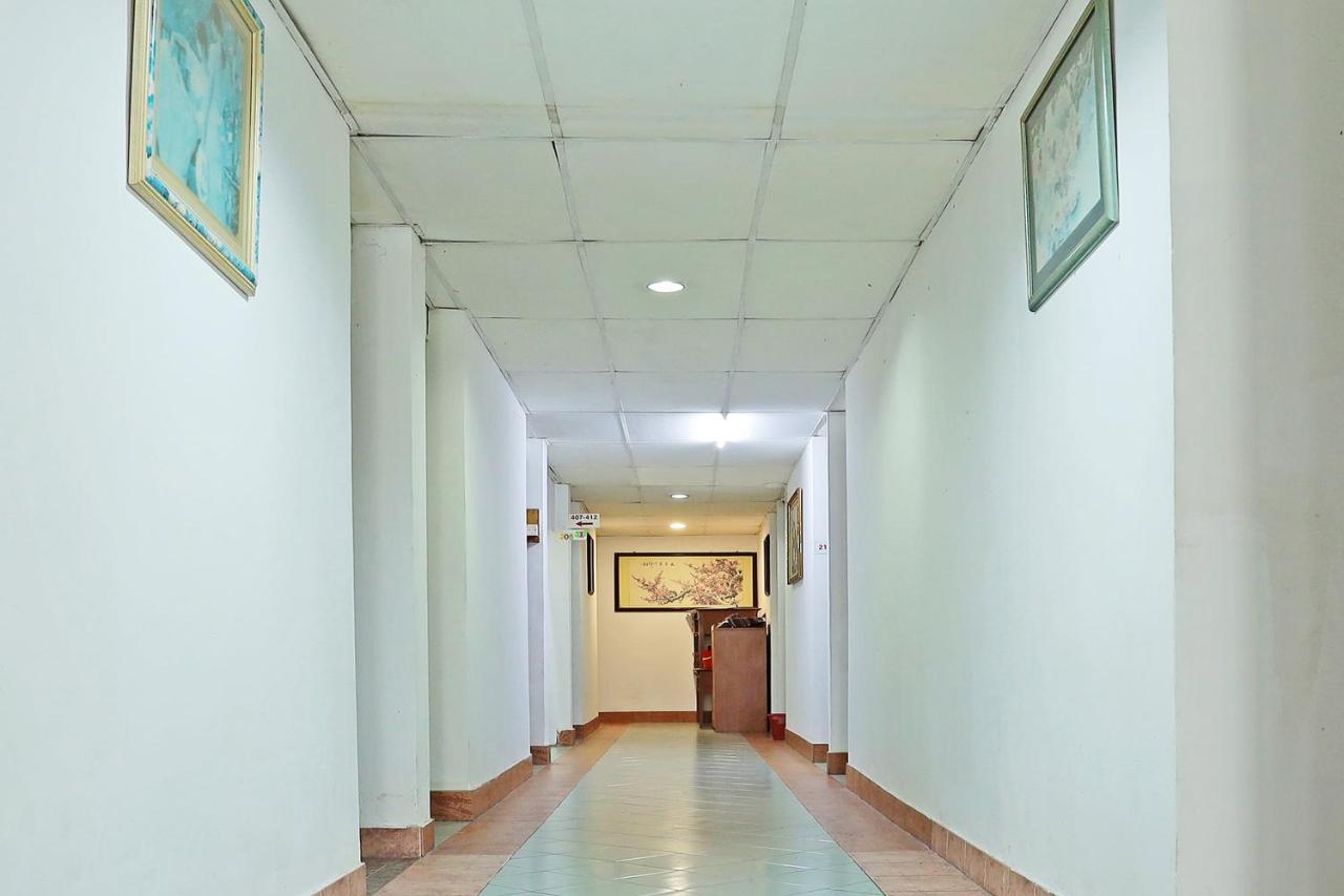 Oyo 90598 Living House C0 Hotel Kuching Eksteriør billede